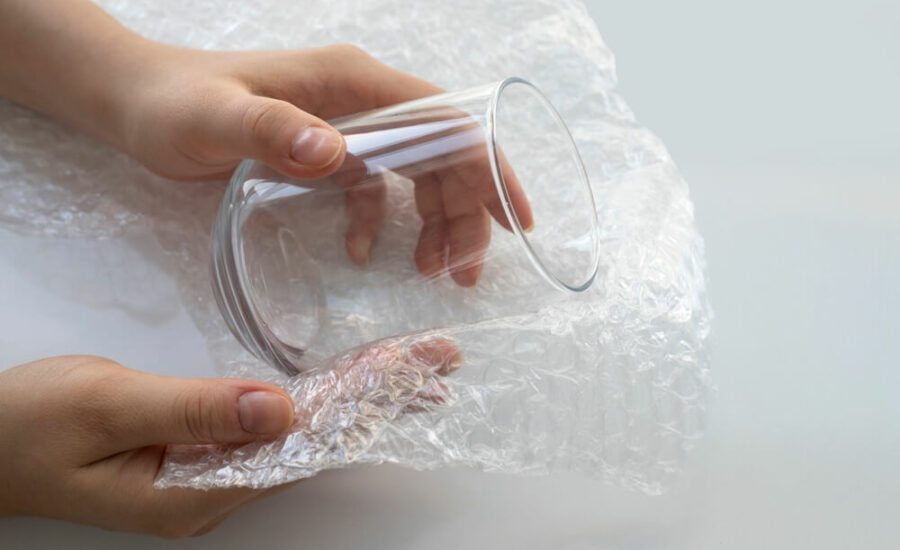 pakowanie szklanego kubka