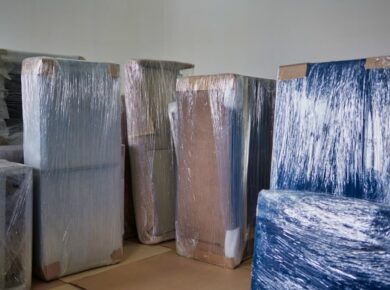 zabezpieczenie mebli do wysyłki